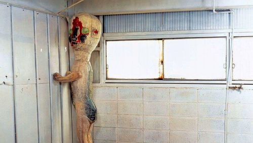 A picture of the creepypasta monster SCP-173